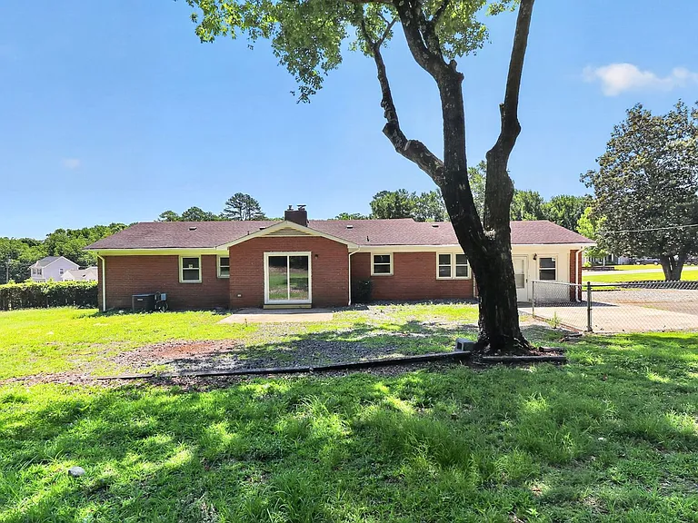 6901 Ridge Lane Rd — Photo 38