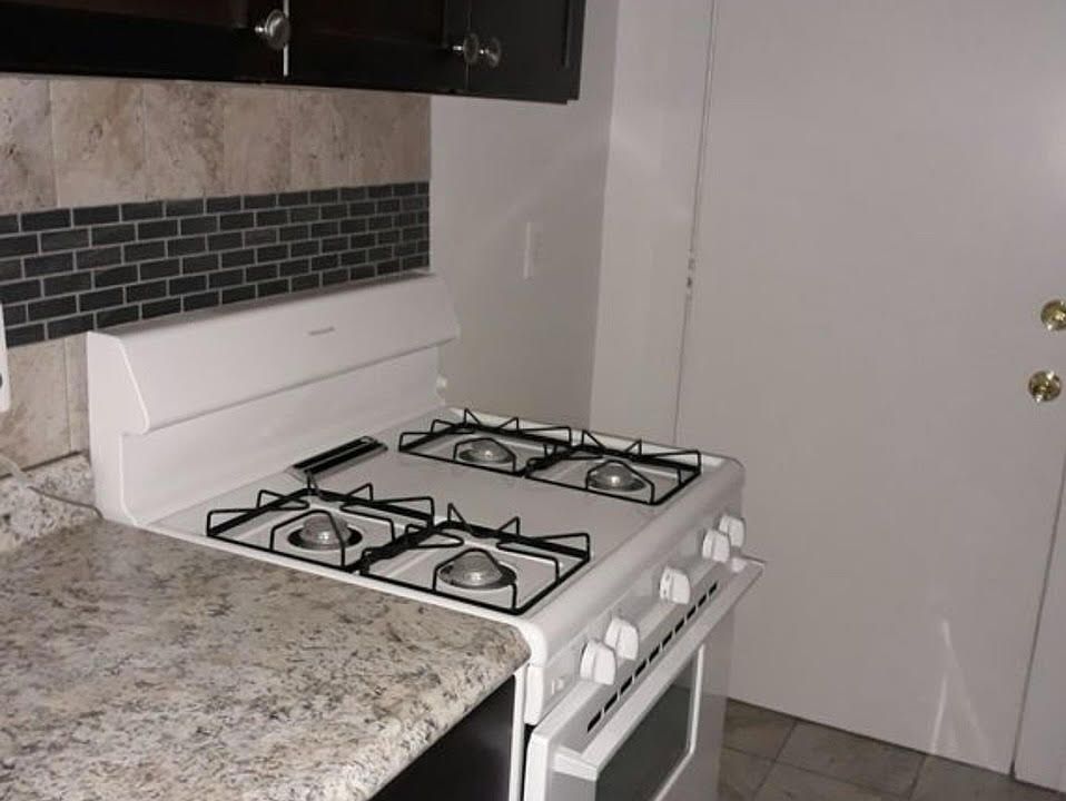 1st image of 1321-30 W Estes Ave
