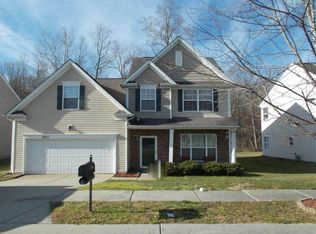 8015 Bushy Creek Dr, Charlotte, NC 28216