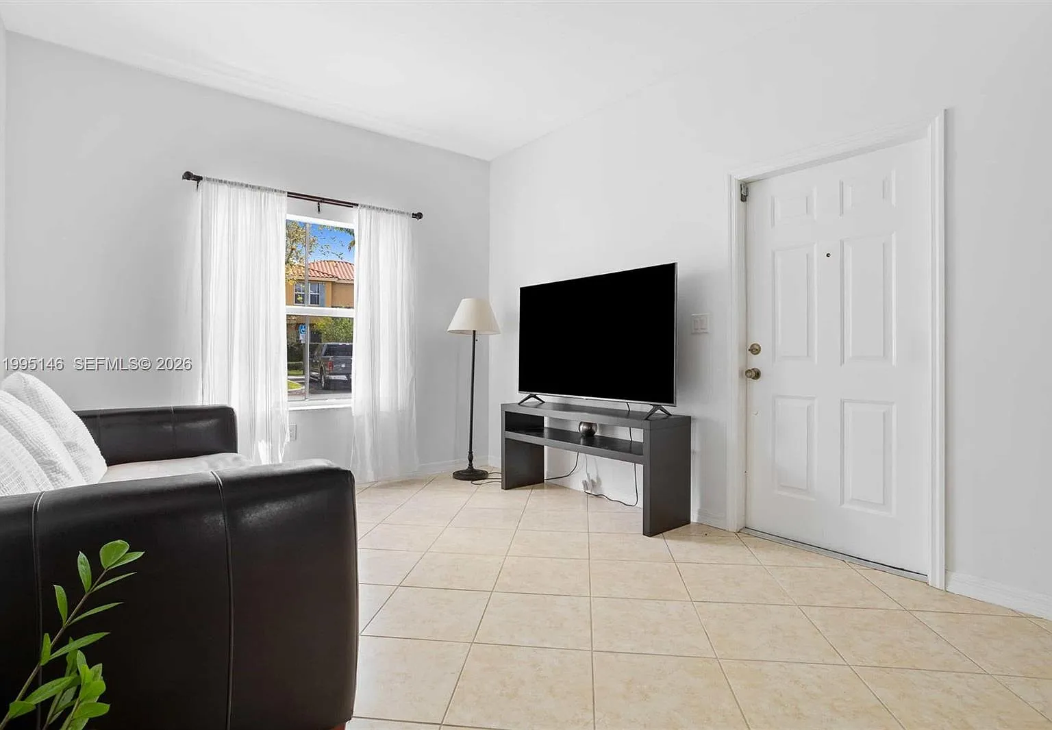 3 bed, 1512 sqft, $3,000 — Photo 1