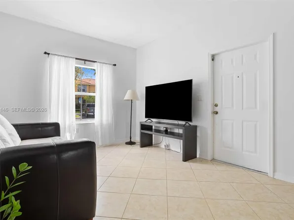 970 SW 144th Ave, Pembroke Pines, FL 33027