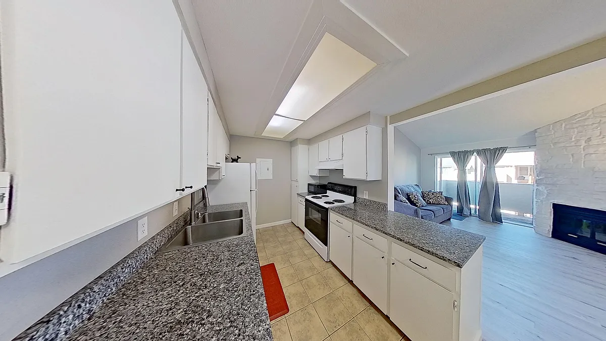 Building Photo - 2929 W Floyd Ave #323