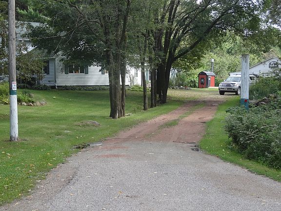 Located on a quiet dead end 