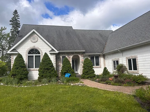 10234 Maple St, Presque Isle, MI 49777
