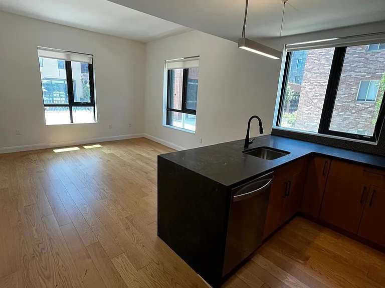 85 Gardner St #105B — Photo 2