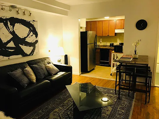 Rented by Roberto Guilbet, LREB | media 16