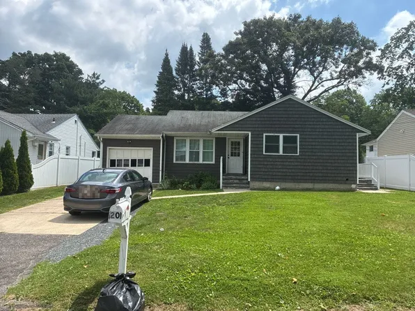 20 Juanita Ave, Huntington, NY 11743