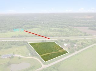 Maxson Rd, Cedar Rapids, IA 52403