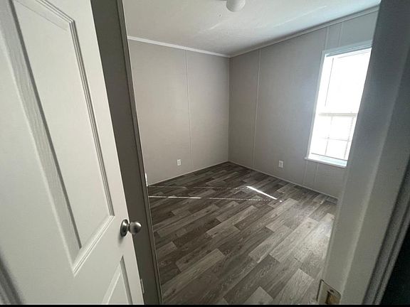 5th image of 245 Cygnet Cir