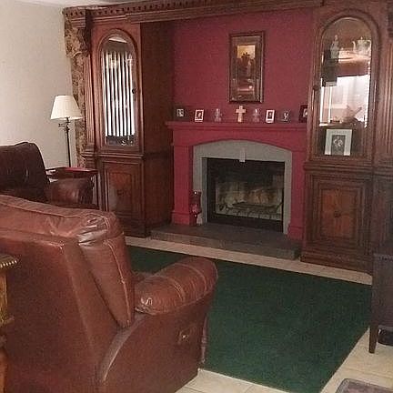 5th image of 2590 Ross Ave