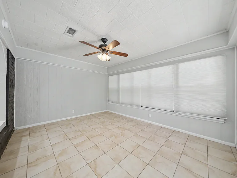 4106 Ermine Trl — Photo 8