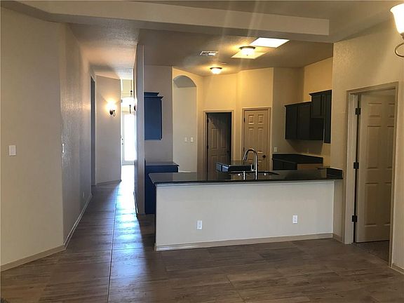 4th image of 13269 Emerald Isle St