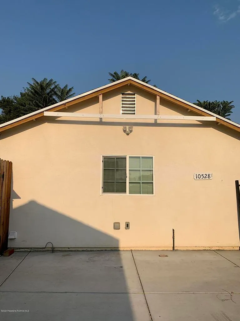 1 bed, 1.0 bath, 400 sqft, $1,950 — Photo 3
