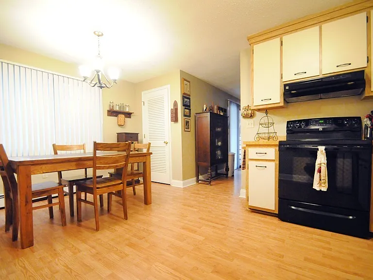 1810 Skyline Dr — Photo 27