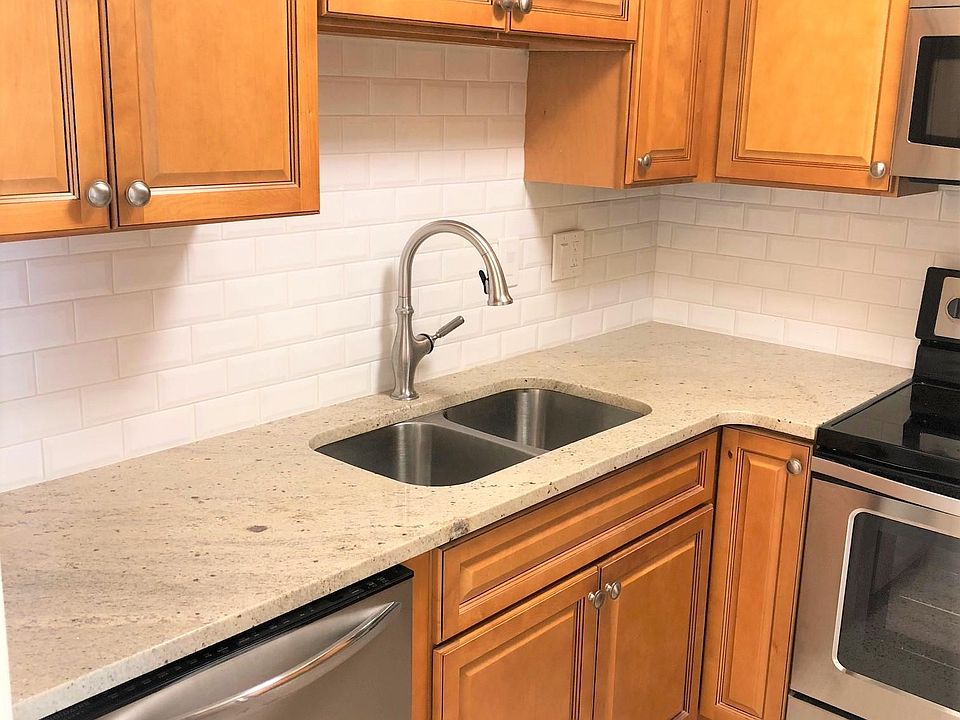 1st image of 4200 1st St N APT 8