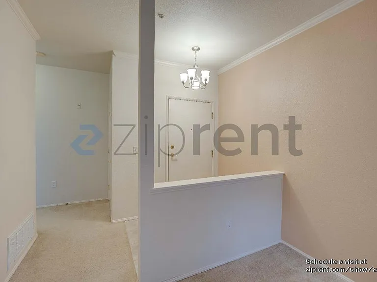 25235 SE Klahanie Blvd #C201 — Photo 4