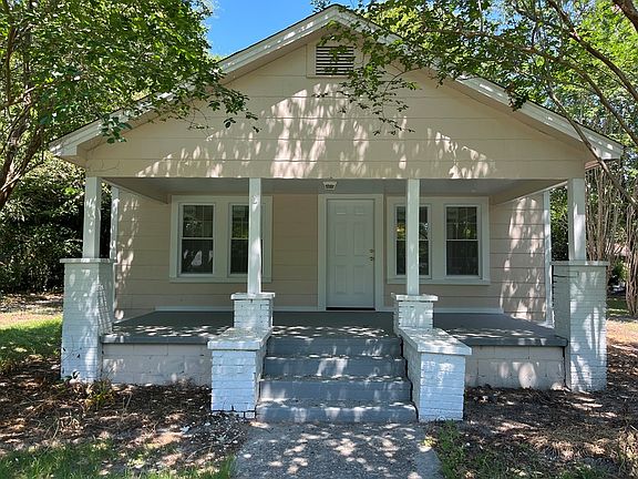 2nd image of 707 College St