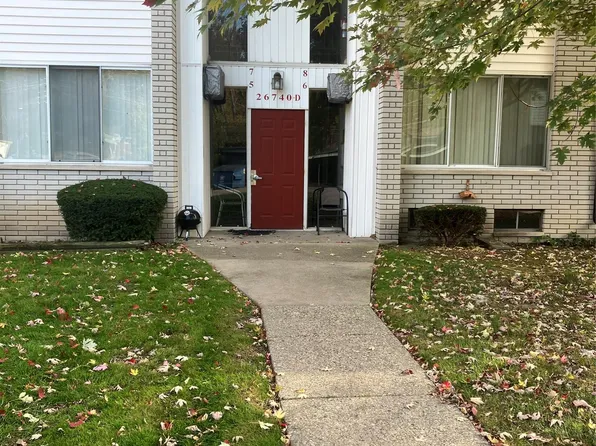 26740 Joy Rd #8, Waterford, MI 48329
