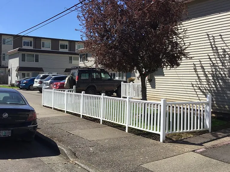 840 SW Grove St — Photo 6