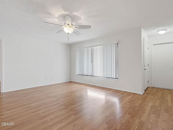 5th image of 1222 Thomasina Dr