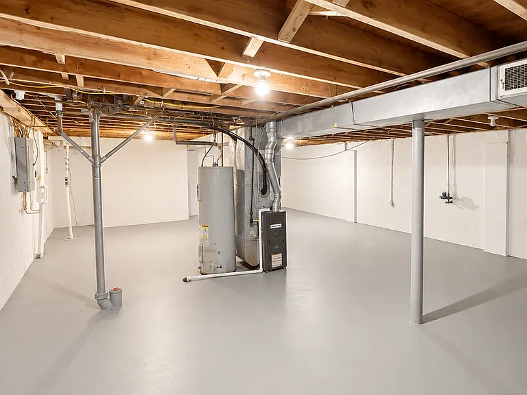 1386 Faber Ave — Photo 17