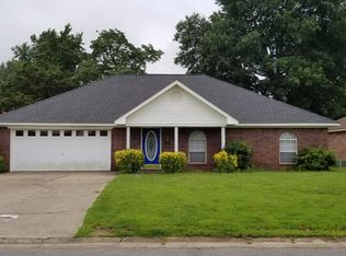 2745 Longbow Ln, Conway, AR 72034