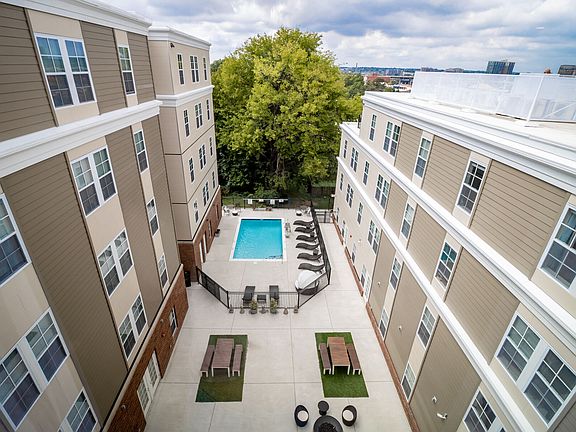 2nd image of 1903 E Marshall St #434