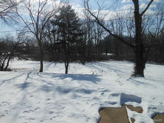 2nd image of 4070 Meadowland Dr