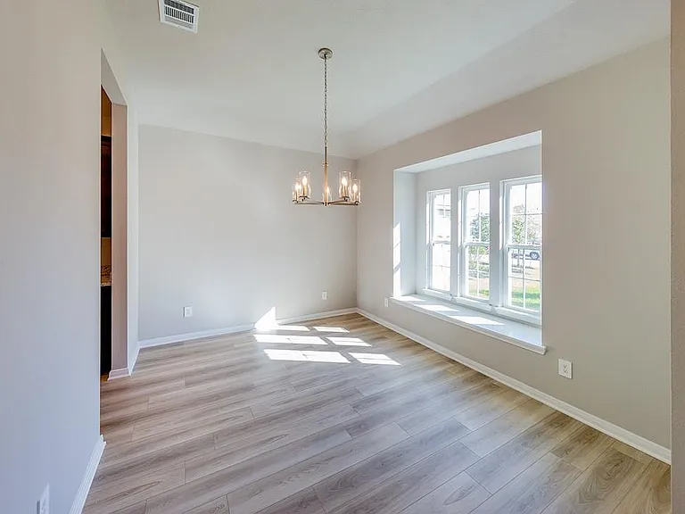 3305 Rolling View Ct — Photo 8