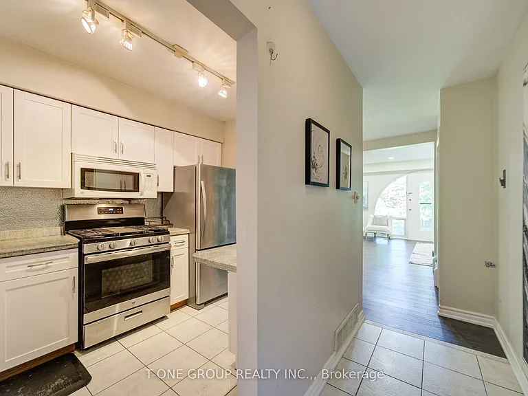 6 Esterbrooke Ave #94 — Photo 3