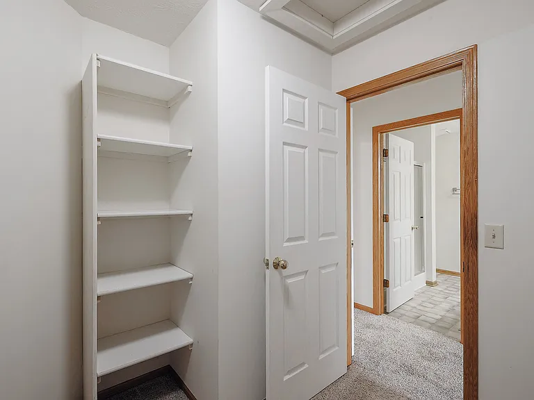 8815 Venice Ln — Photo 23