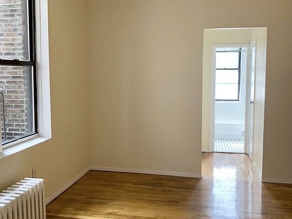 5th image of 3252 33rd St APT D2