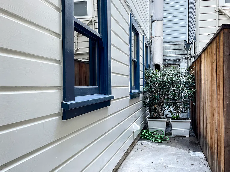 2211 Steiner St — Photo 28