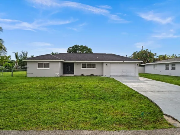 5212 Santa Rosa Ct, Cape Coral, FL 33904