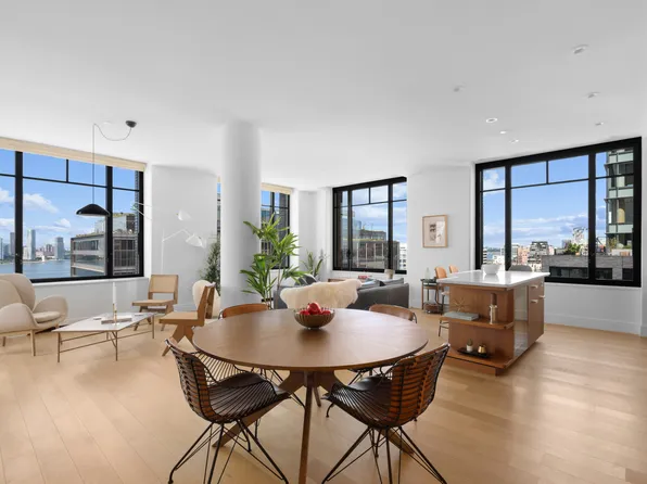 110 Charlton Street image 1 of 20