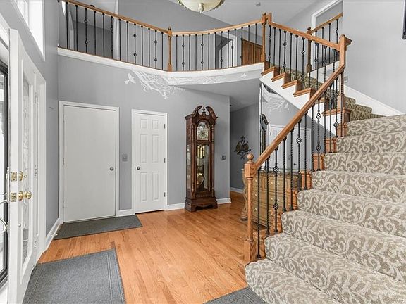 5th image of 2525 SE Nottingham Dr