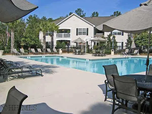 3 bed, 2.0 bath, 1434 sqft, $1,975 — Photo 2