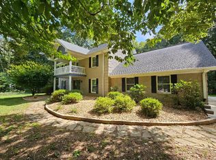 402 Spring Hollow Rd, Marion, VA 24354