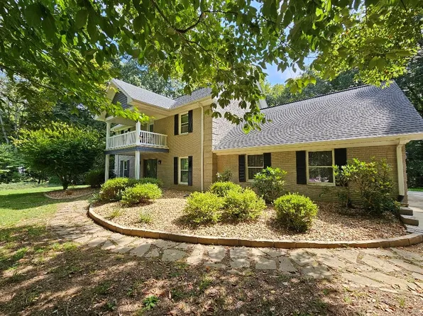 402 Spring Hollow Rd, Marion, VA 24354