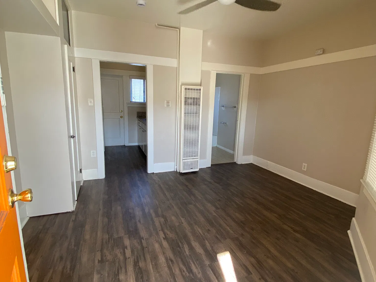 Studio, 350 sqft, $1,500 — Photo 4