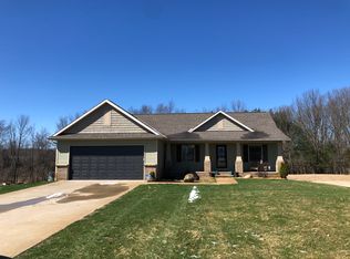 2737 Wildflower Dr, Middleville, MI 49333