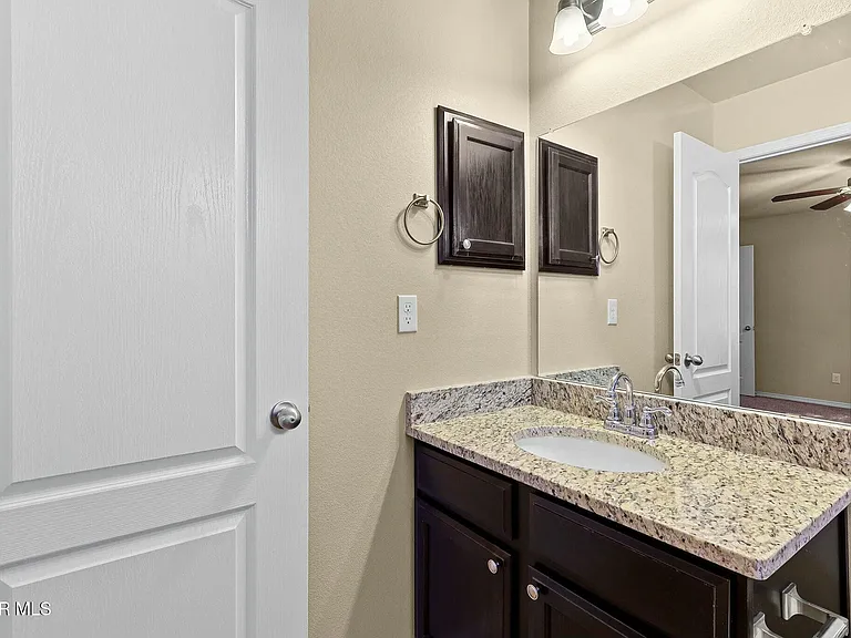 3909 Desert Dunes Dr — Photo 31