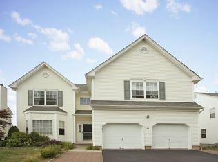 39 Shields Ln, Bridgewater, NJ 08807