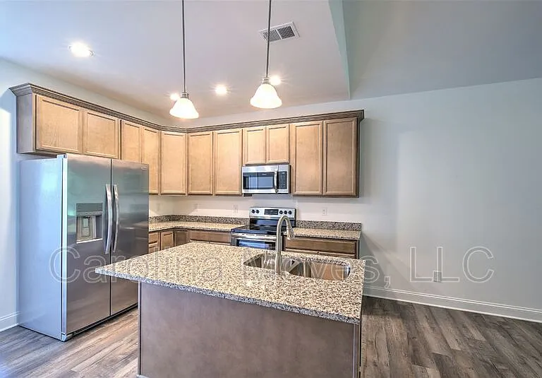 108 Landry Ln — Photo 8