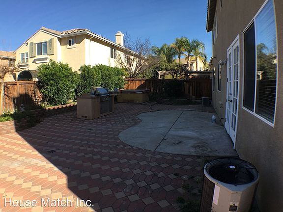 4th image of 40068 Montage Ln