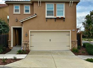 1582 N Sanders Ave, Clovis, CA