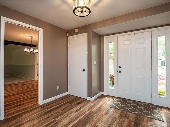 5th image of 905 Kentshire Dr