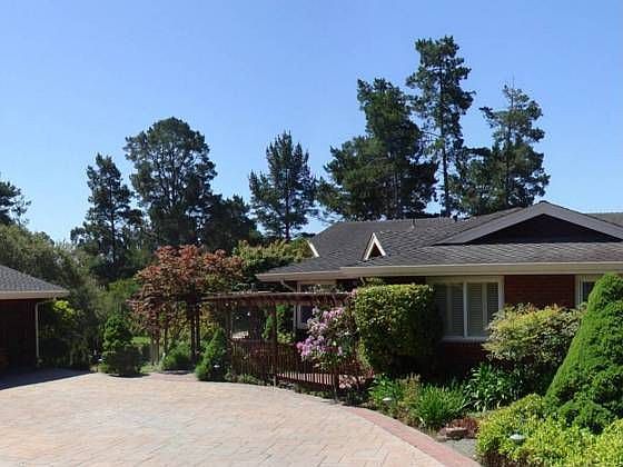 2nd image of 415 Camino Al Barranco