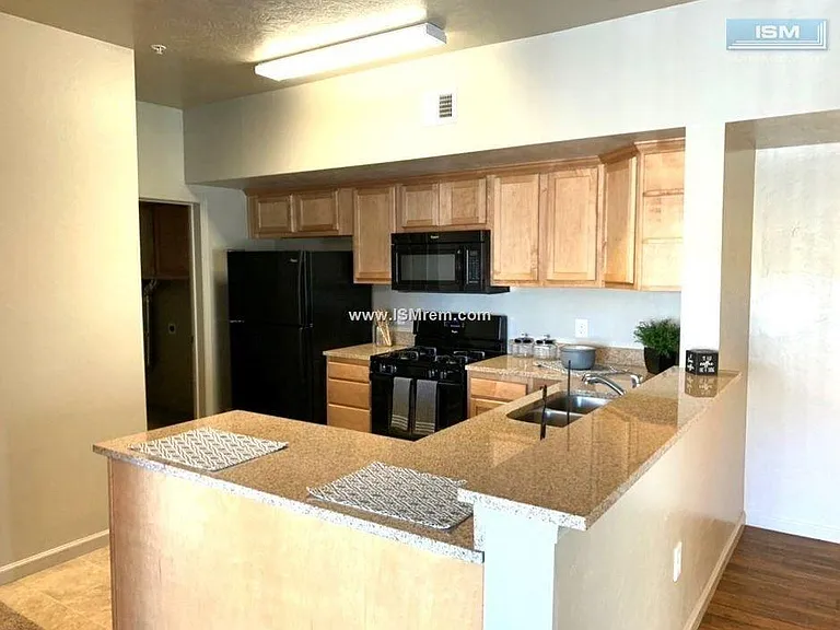 Rabbitbrush Run Apartments — Photo 5