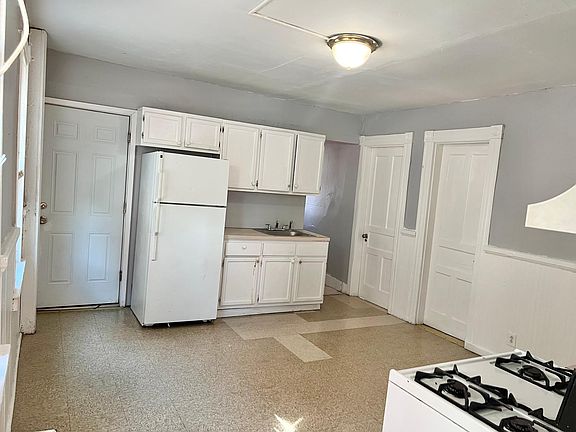 4th image of 47 Welton St #1
